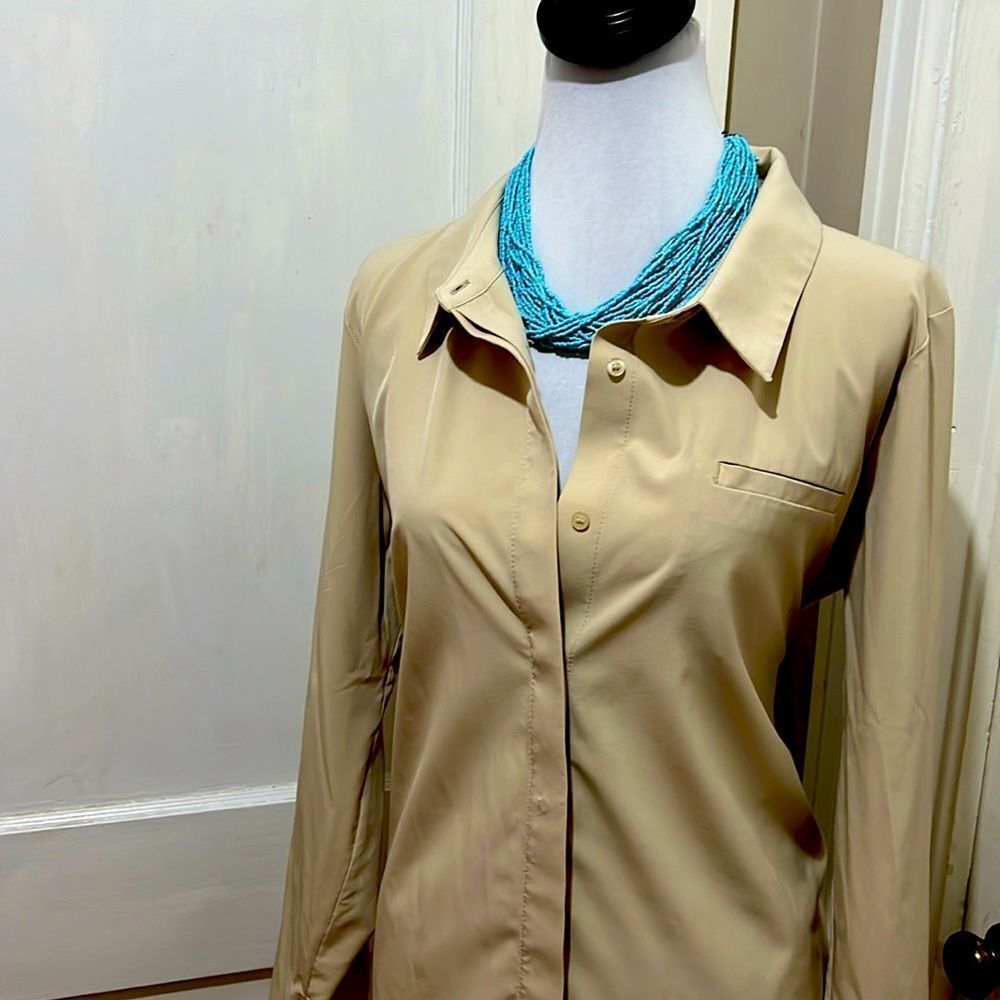 Women's XL Calvin Klein khaki button down with lovely details - plus size!